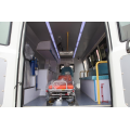 Ambulanza intensiva tas-sewqan b&#39;erba &#39;roti